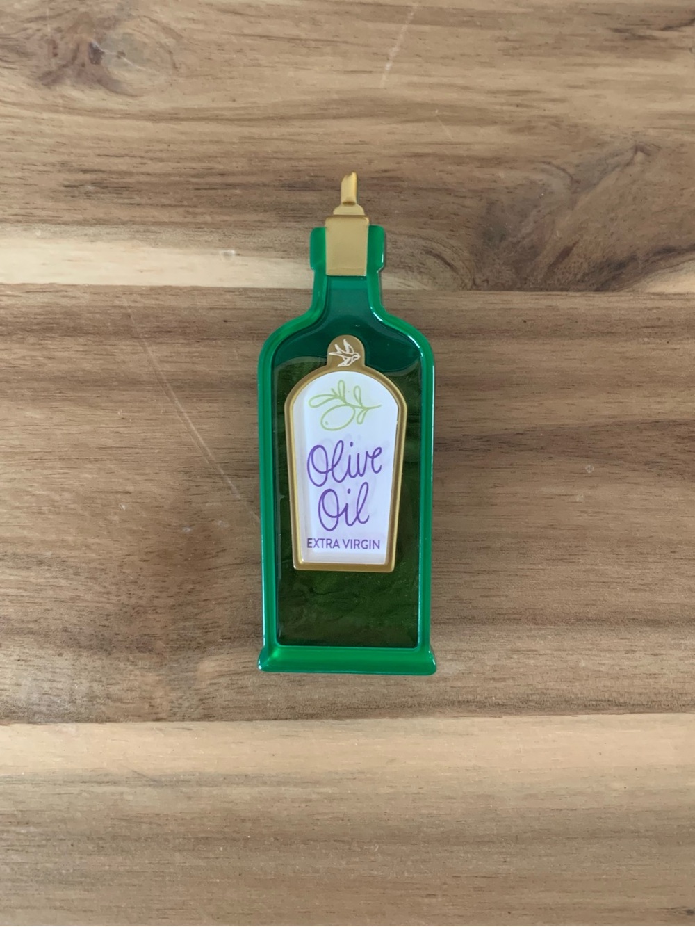 Erstwilder Pressed for Style Brooch olive oil NWOT